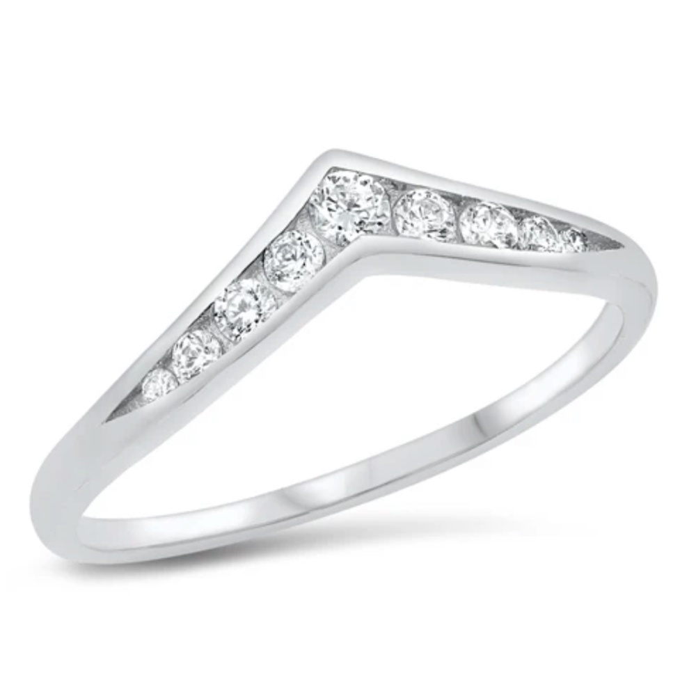 Sterling Silver V-Shaped CZ Ring – Size 8